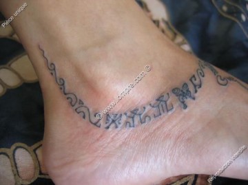 claire1-tattoo-tahiti-pied-cheville_a